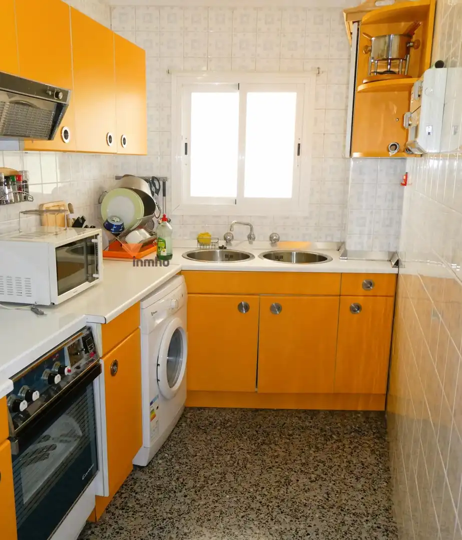 Küche von Wohnung zum Verkauf in Castell d'Aro, Platja d'Aro i s'Agaró mit Klimaanlage, Terrasse und Möbliert