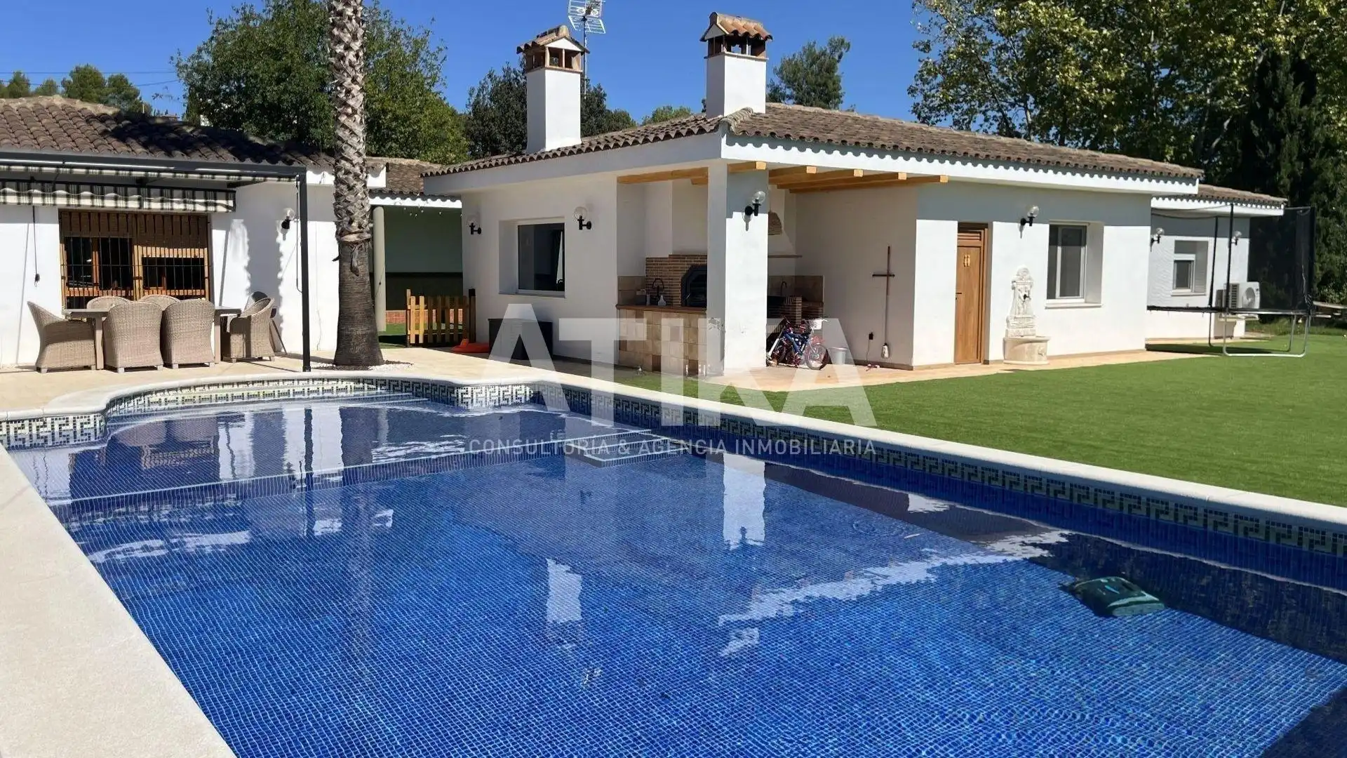 Jardí de Casa o xalet en venda en Ontinyent amb Aire condicionat, Jardí privat i Parquet