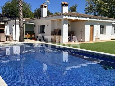 Villa con piscina in vendita a Santa Ana