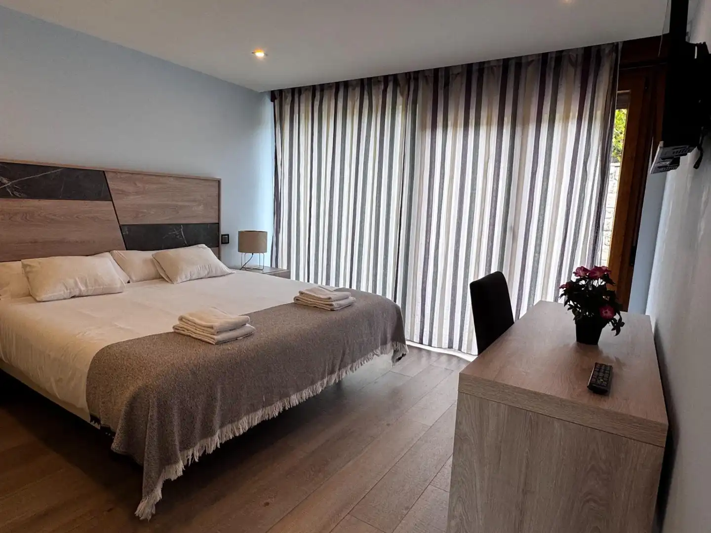 Chalet con terraza en venta en Calle Cortiguera, imagen 54