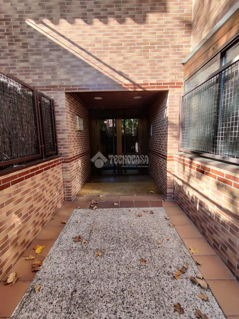 Vista exterior de Piso en venta en Boadilla del Monte con Calefacción