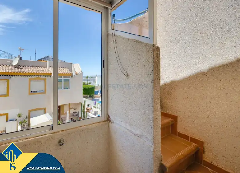 Terrassa de Casa o xalet en venda en Torrevieja amb Terrassa, Moblat i Piscina comunitària
