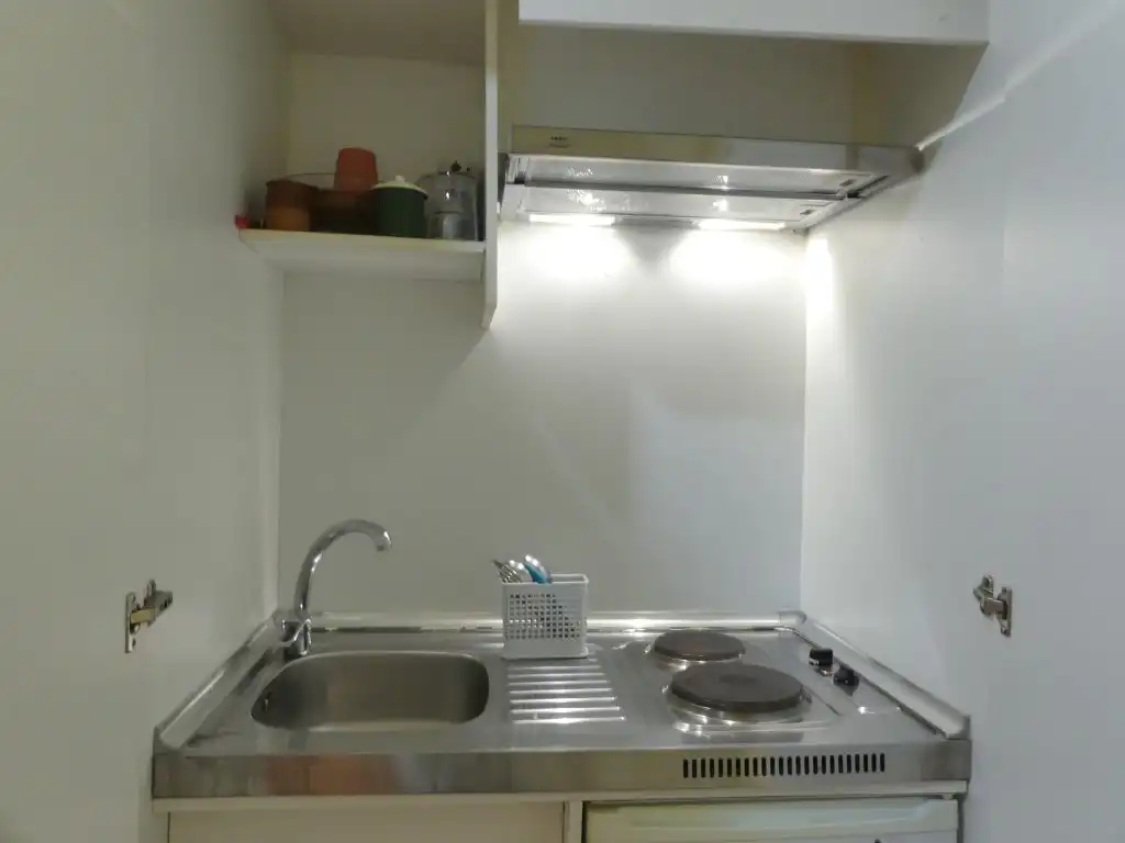 Estudi de lloguer a Calle Capuchinas, 8, Centro - Sagrario
