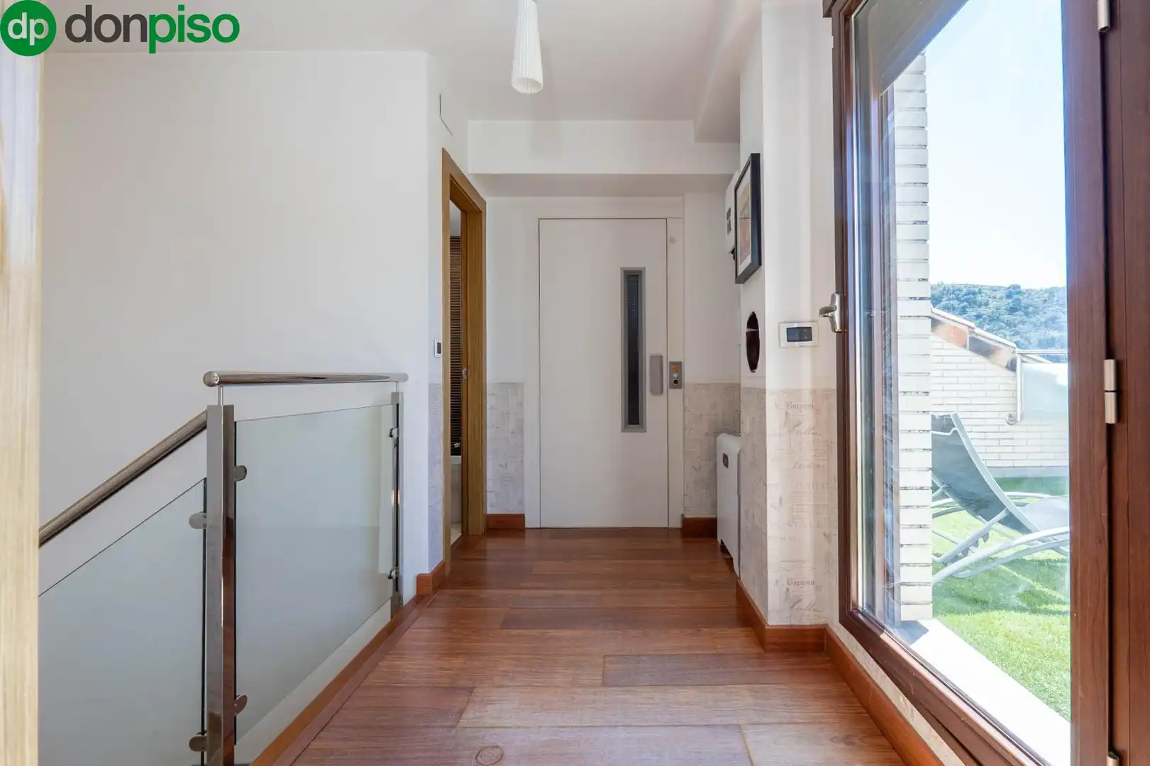 Einfamilien-Reihenhaus zum Verkauf in Granada mit Klimaanlage und Terrasse