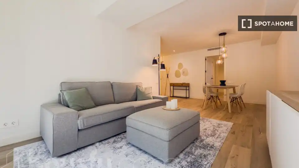 Flat for rent in La Nova Esquerra de l'Eixample