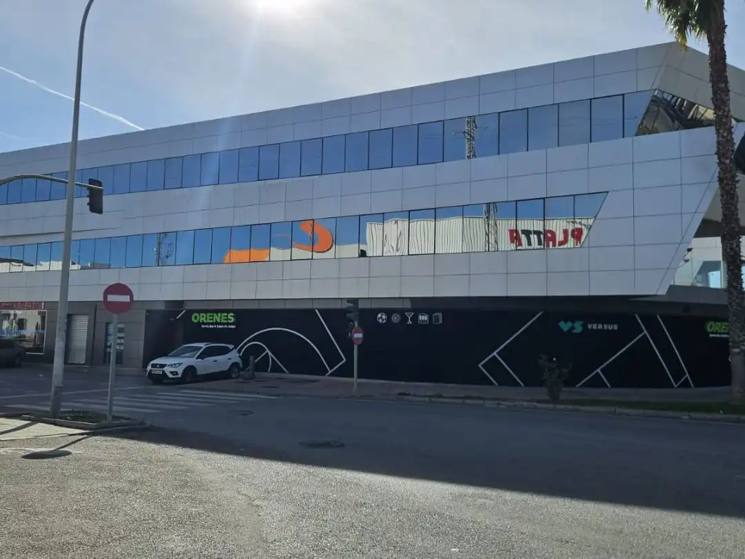 Vista exterior de Oficina de lloguer en Peligros amb Aire condicionat, Calefacció i Terrassa