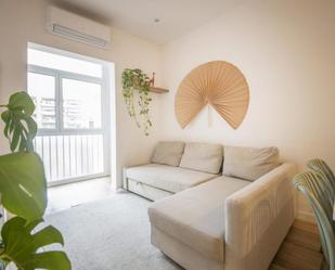 Sala d'estar de Apartament de lloguer en  Barcelona Capital amb Aire condicionat, Moblat i Forn