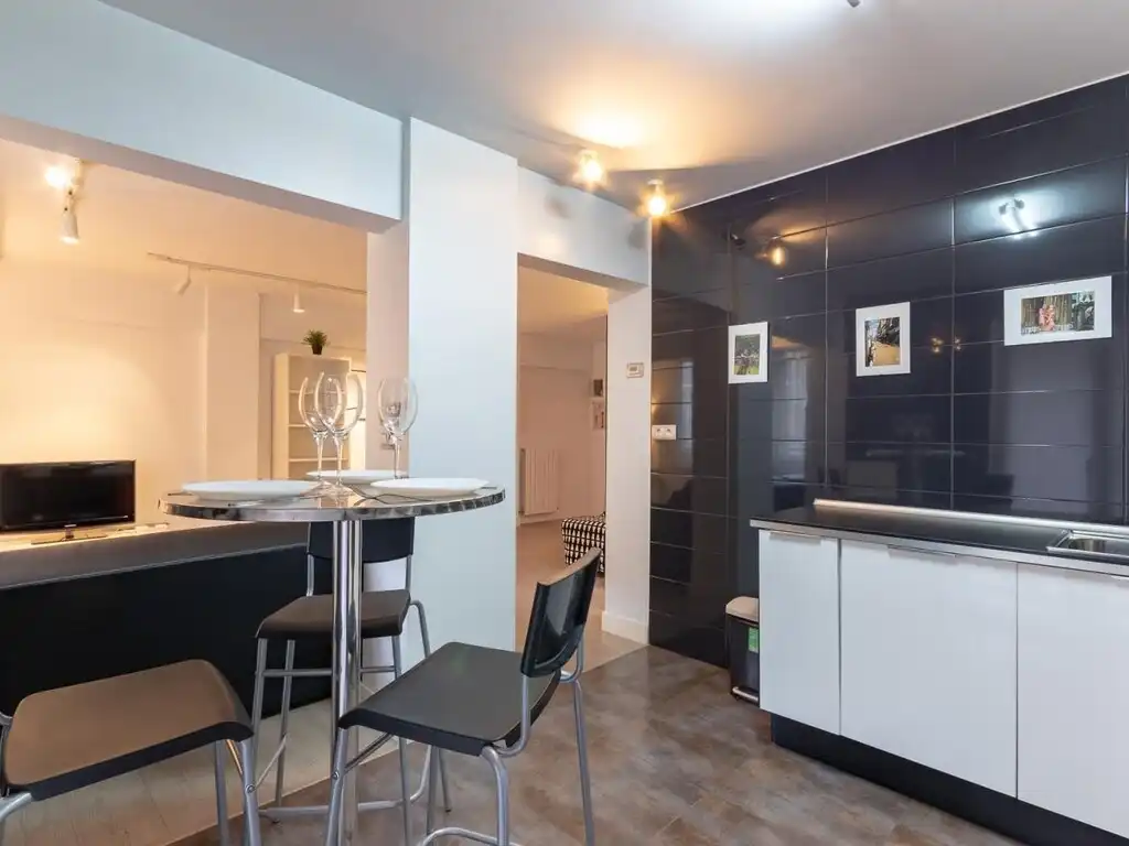 Kitchen of Flat for rent in Girona  with Air Conditioner, Furnished and Pets allowed