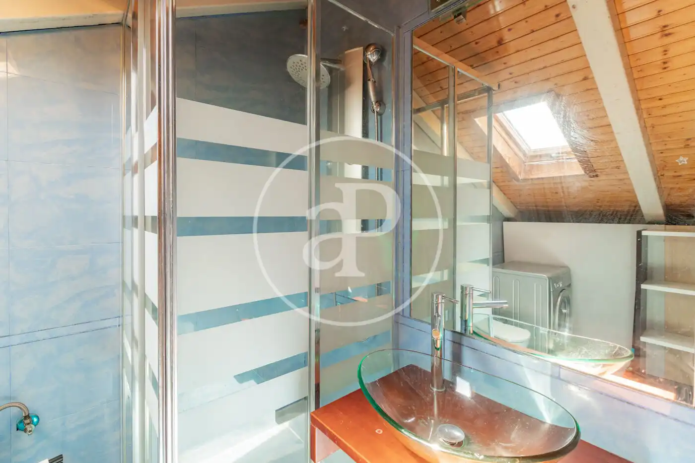 Badezimmer von Wohnung zum Verkauf in Madrid mit Klimaanlage, Heizung und Möbliert