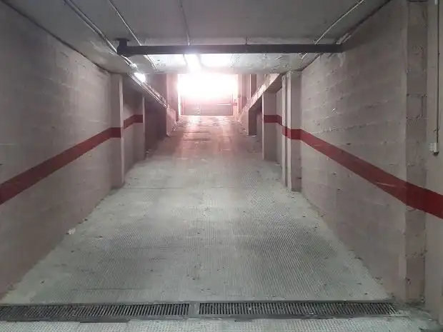 Parking de Garaje de alquiler en Arco Norte - Avda. España