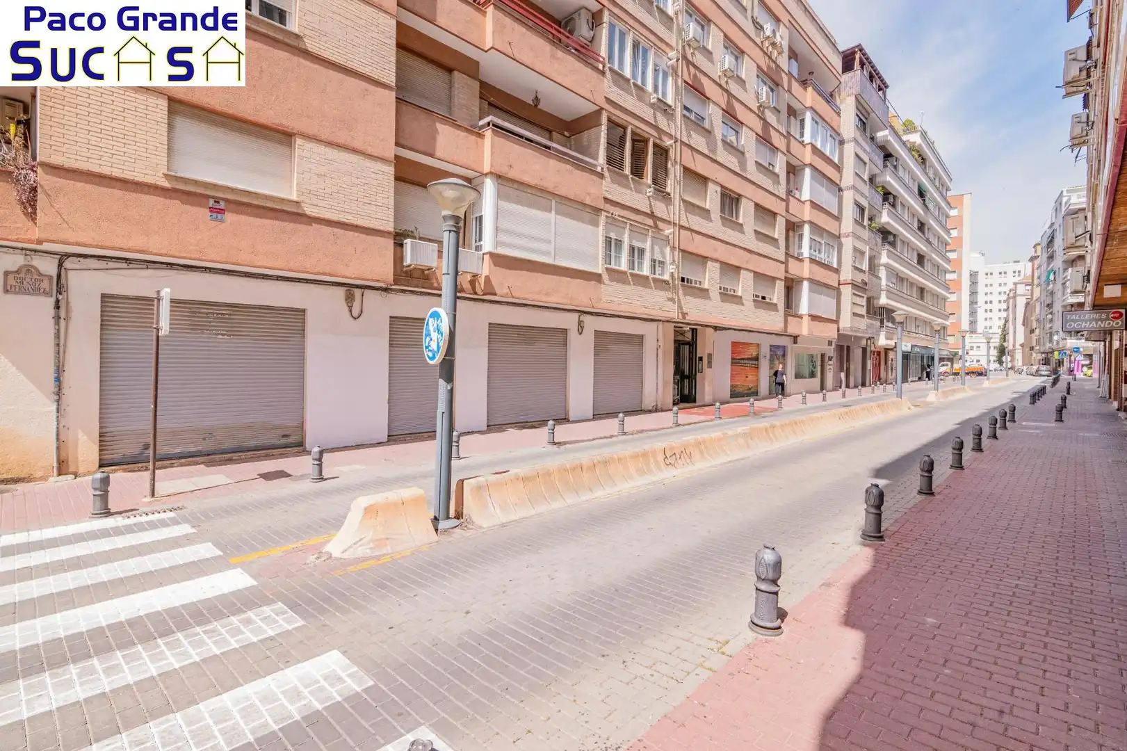 Vista exterior de Pis en venda en Granada amb Aire condicionat, Terrassa i Balcó