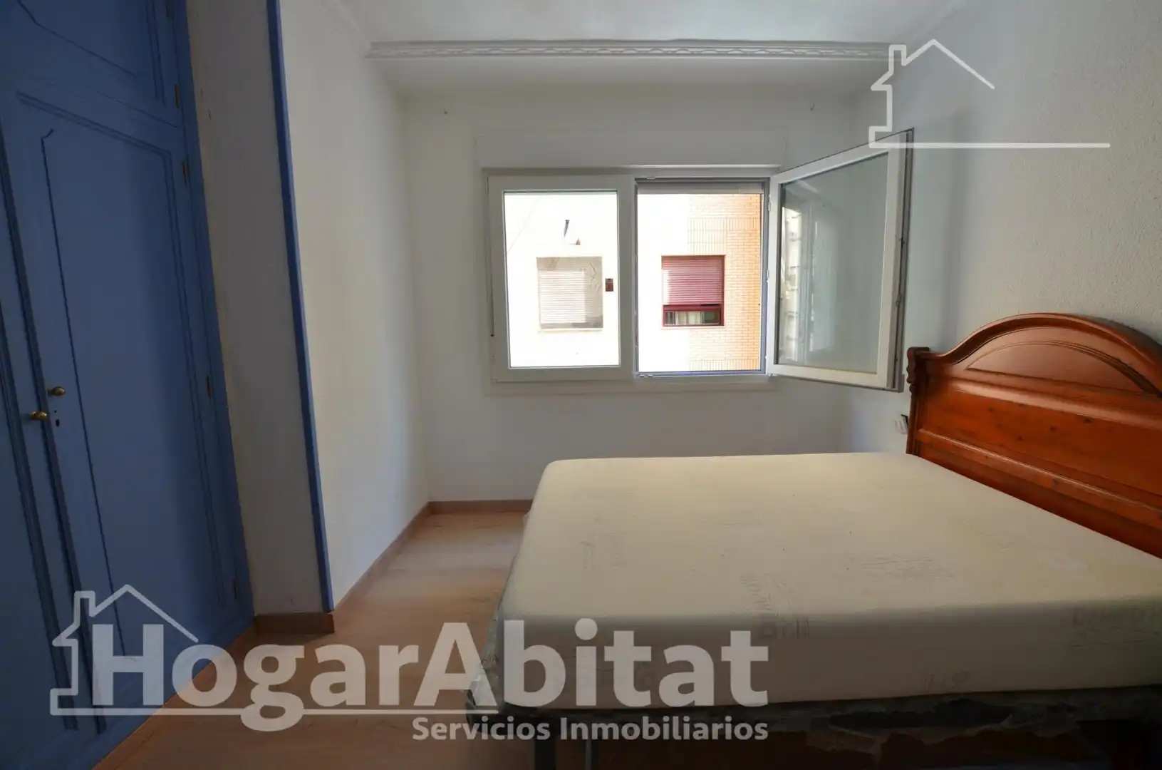 Habitación de Piso en venta en Alicante / Alacant con Amueblado y Balcón