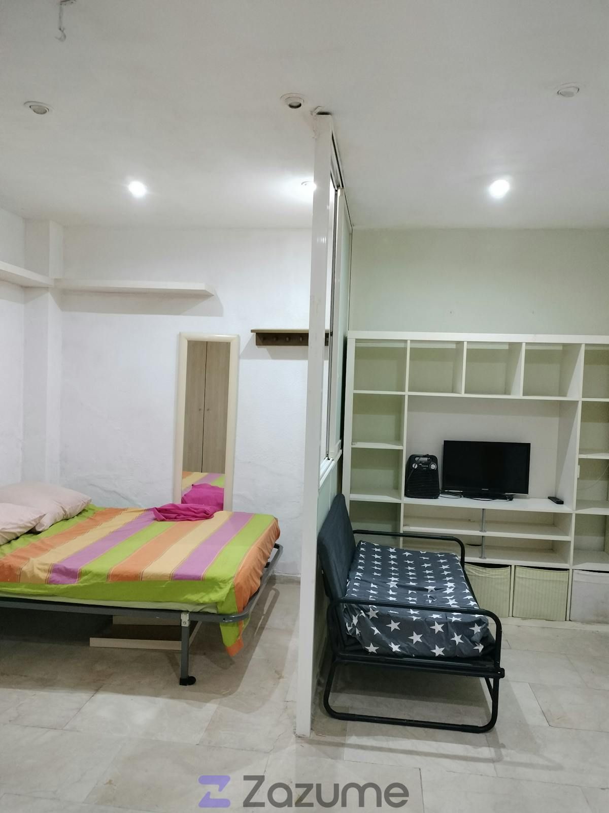 Dormitori de Estudi de lloguer en  Madrid Capital amb Aire condicionat, Moblat i Forn