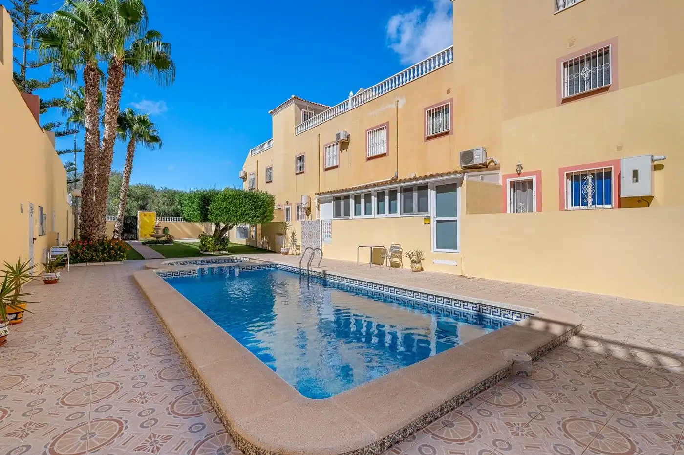 Apartamento con piscina en venta en Calle del padre jesus, imagen 8