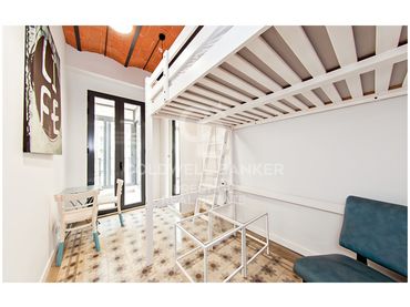 Appartamento con balcone in vendita a Carrer Rosselló