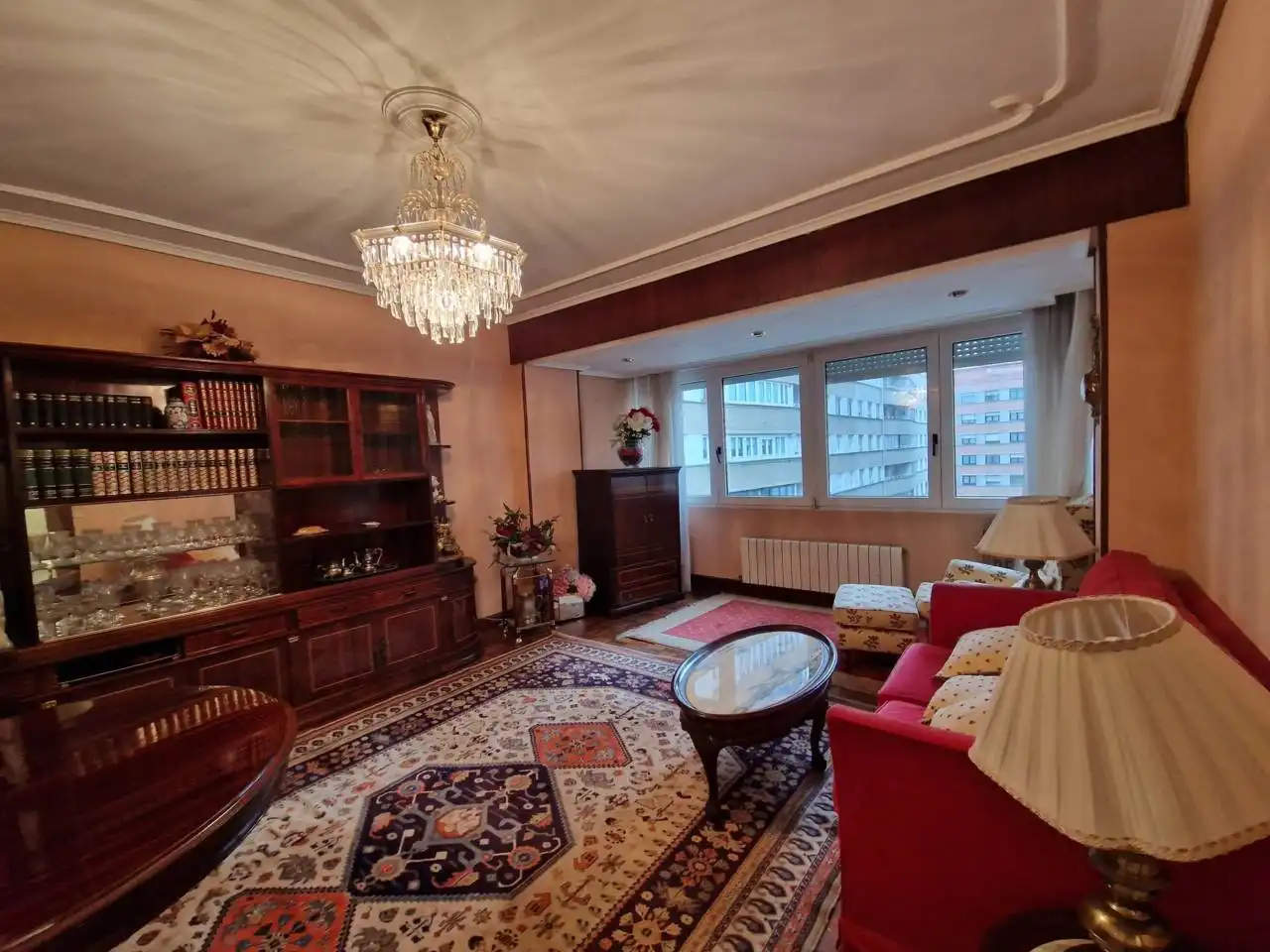 Sala d'estar de Pis en venda en Bilbao  amb Calefacció i Parquet