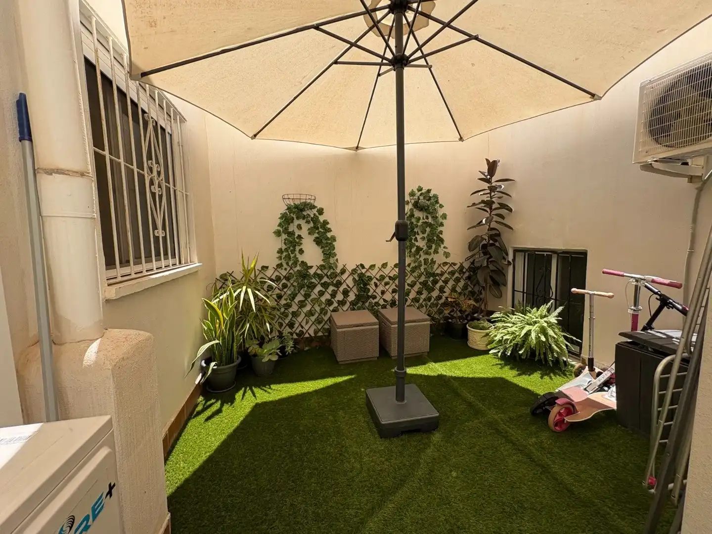 Apartamento con terraza en venta en Avenida de las Cortes Valencianas 3, imagen 10