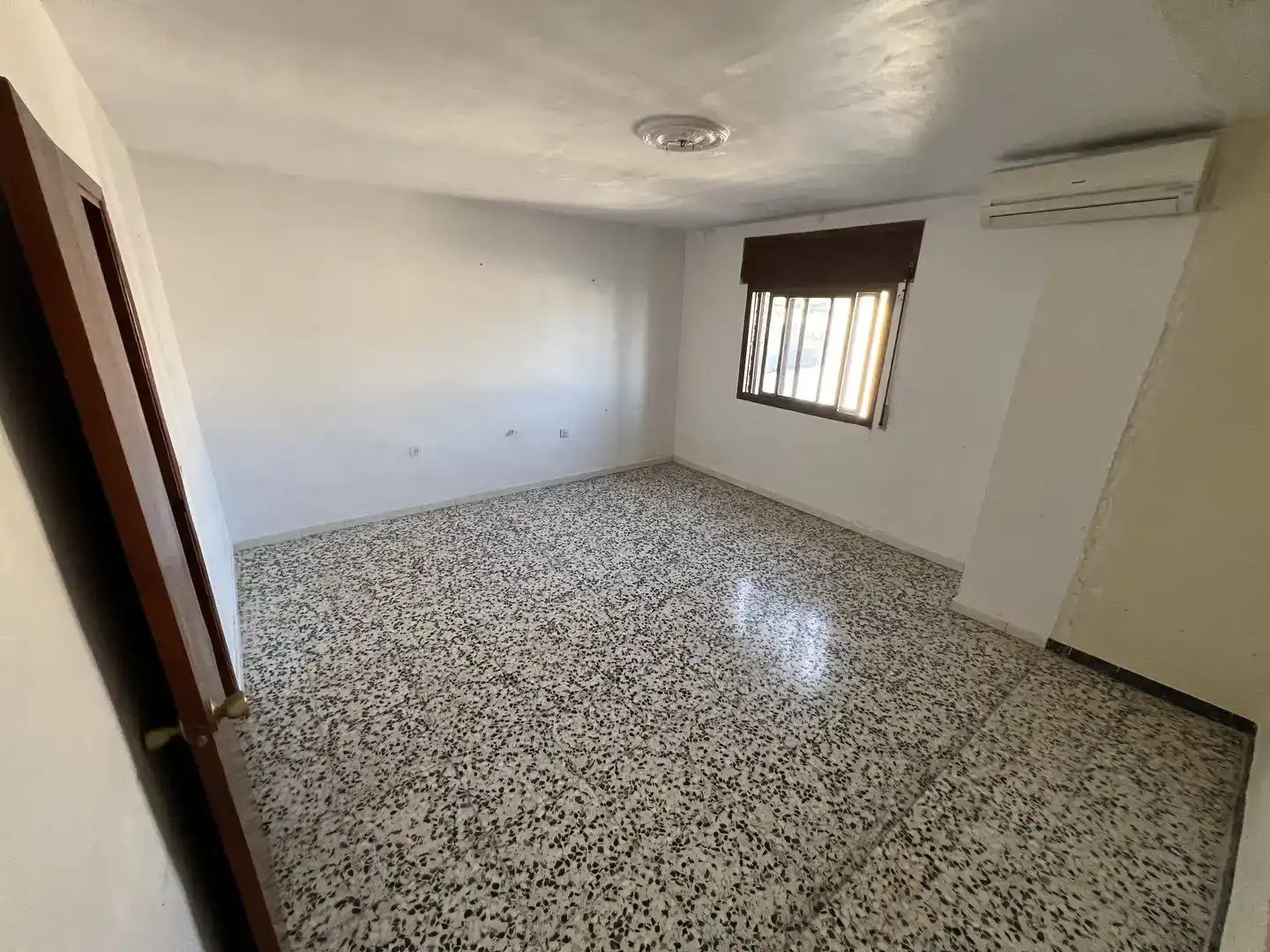 Casa adosada en venda en Guadix amb Traster i Balcó