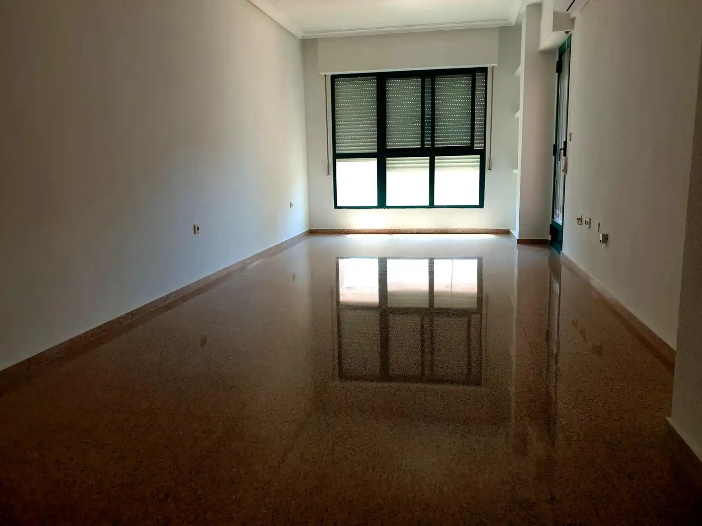 Piso en venta en Crevillent con Calefacción y Balcón