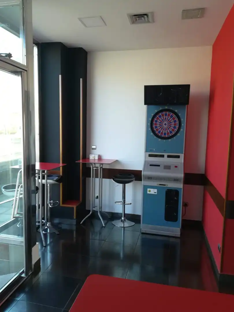 Commercial properties for rent in Calle Hornillos, Universidad - Las Huelgas
