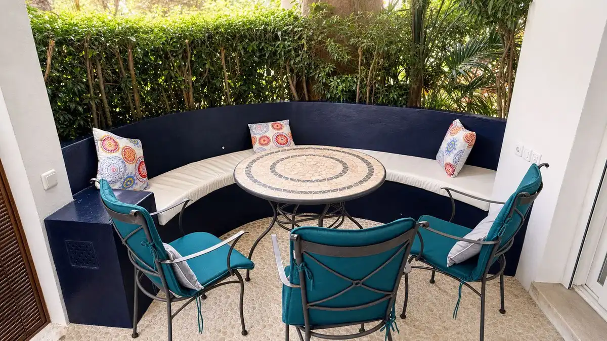 Planta baja en venta en Elviria