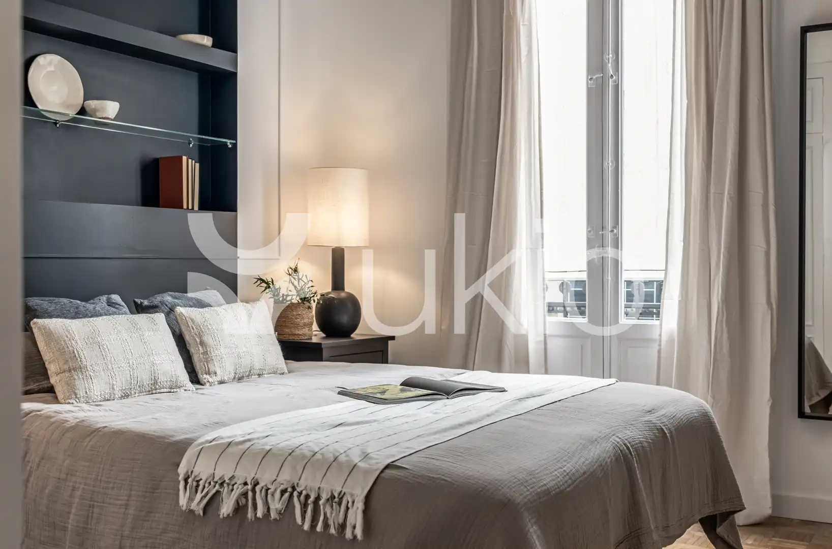 Habitación de Apartamento de alquiler en Madrid con Aire acondicionado, Calefacción y Amueblado