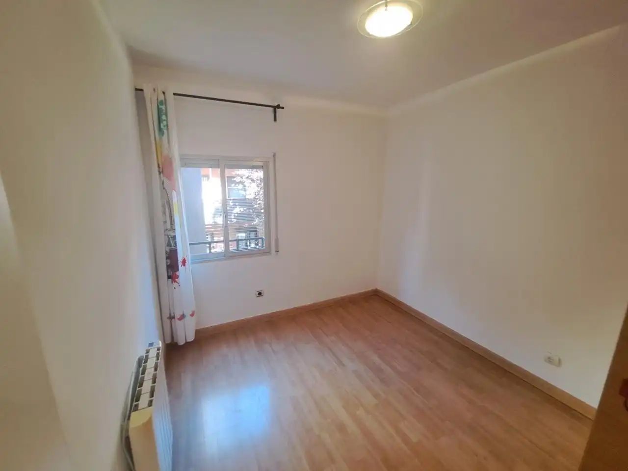 Bedroom of Flat for sale in Zaragoza  with Air Conditioner, Heating and Parquet flooring