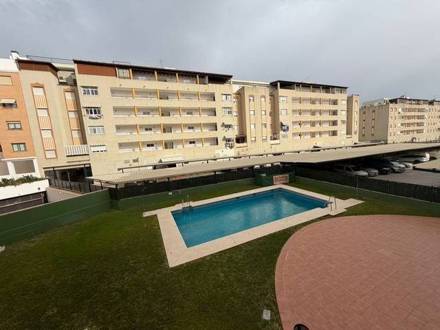 Piso en Venta en Camino Viejo de Málaga