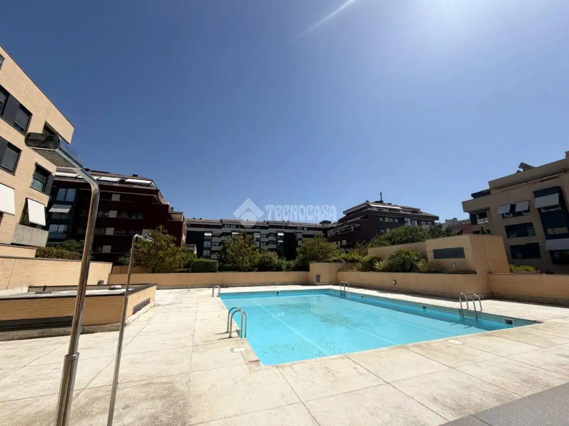 Piscina de Ático en venta en Madrid con Aire acondicionado, Calefacción y Terraza