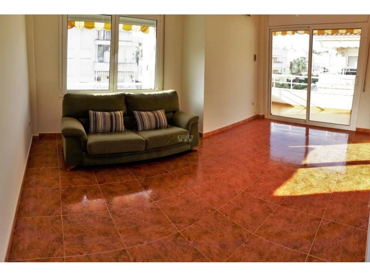 Sala d'estar de Àtic en venda en Cubelles amb Aire condicionat, Calefacció i Terrassa
