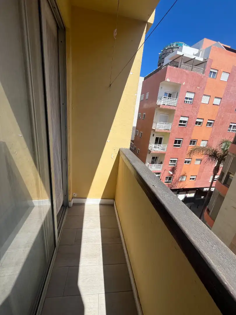 Terraza de Piso de alquiler en Las Palmas de Gran Canaria con Amueblado, Horno y Lavadora