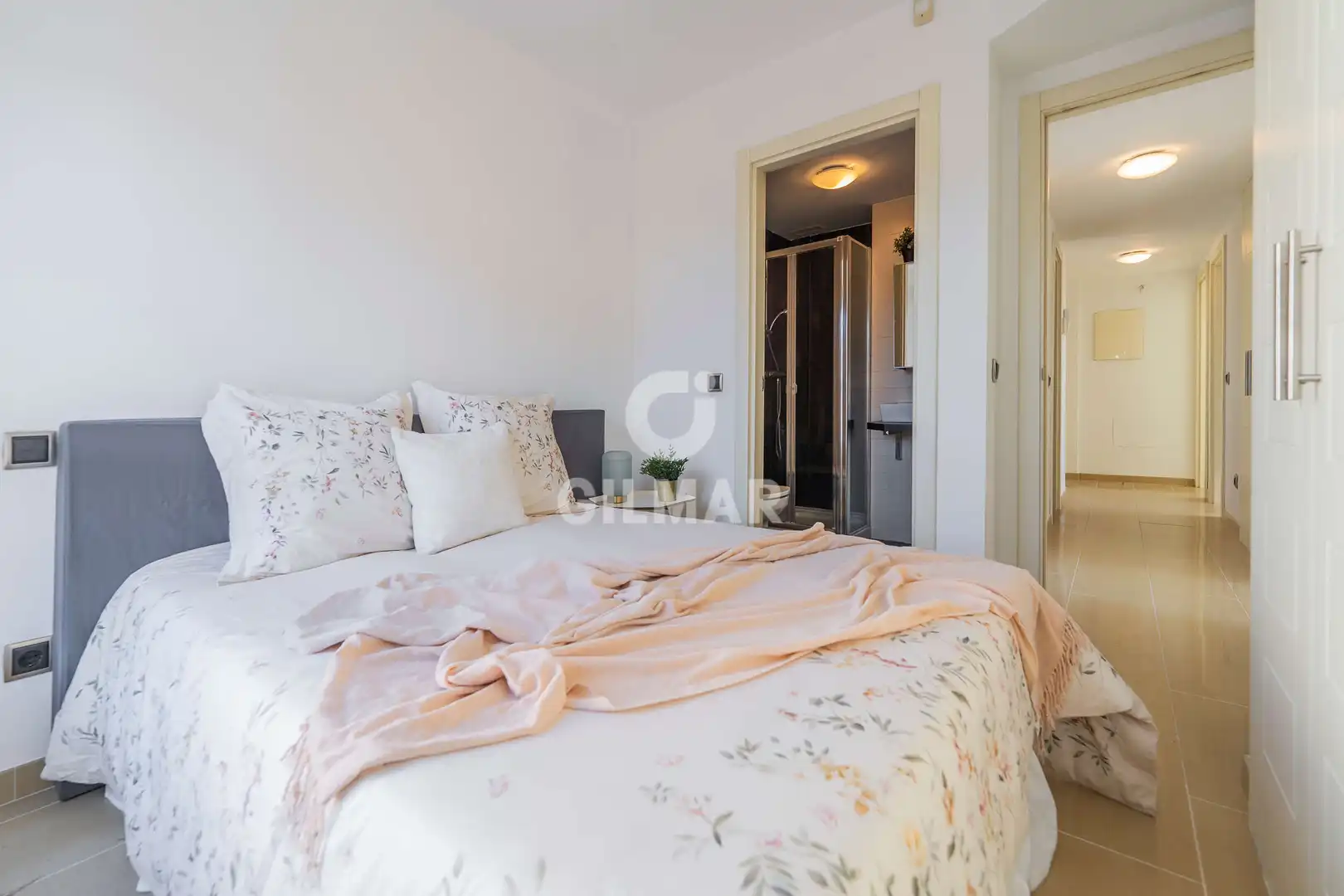 Habitación de Piso en venta en Madrid con Calefacción y Trastero