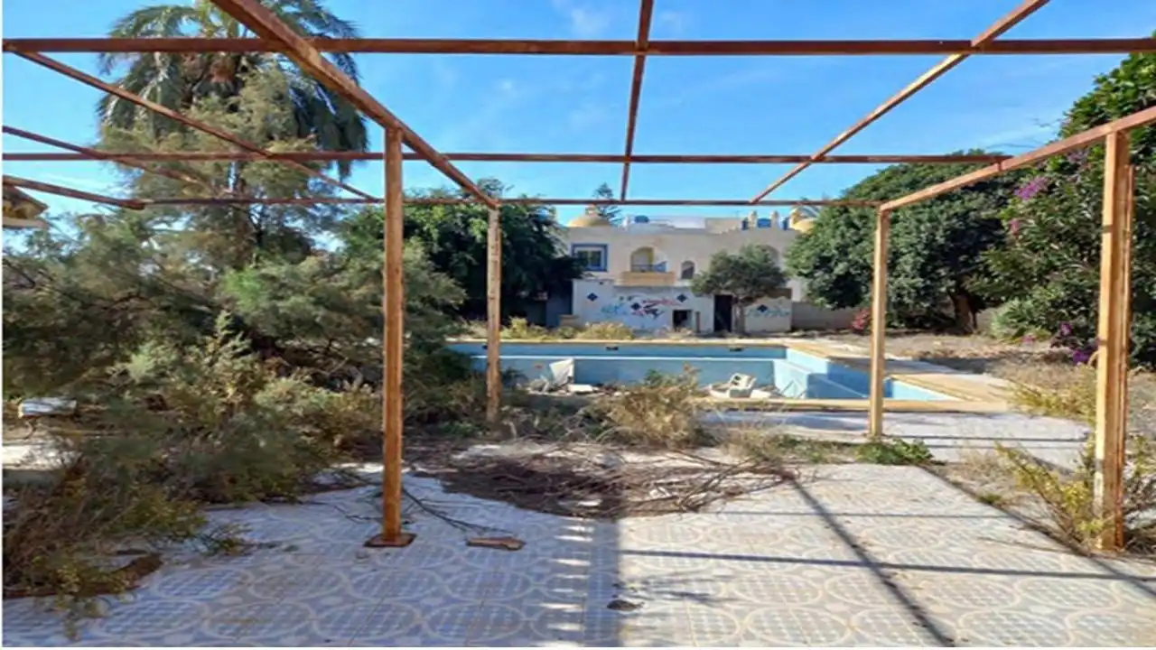 Schwimmbecken von Gebäude zum Verkauf in Roquetas de Mar