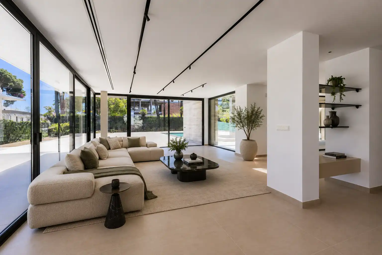 Casa amb piscina en venda a San Pedro de Alcántara, imagen 3
