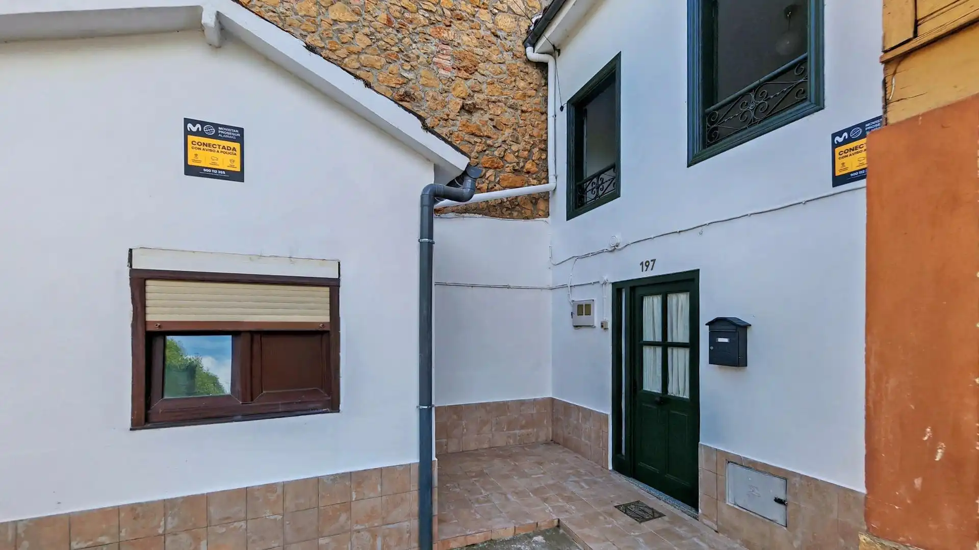 Vista exterior de Casa adosada en venta en Oviedo 
