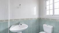 Bathroom of Single-family semi-detached for sale in Gójar  with Parquet flooring, Terrace and Balcony