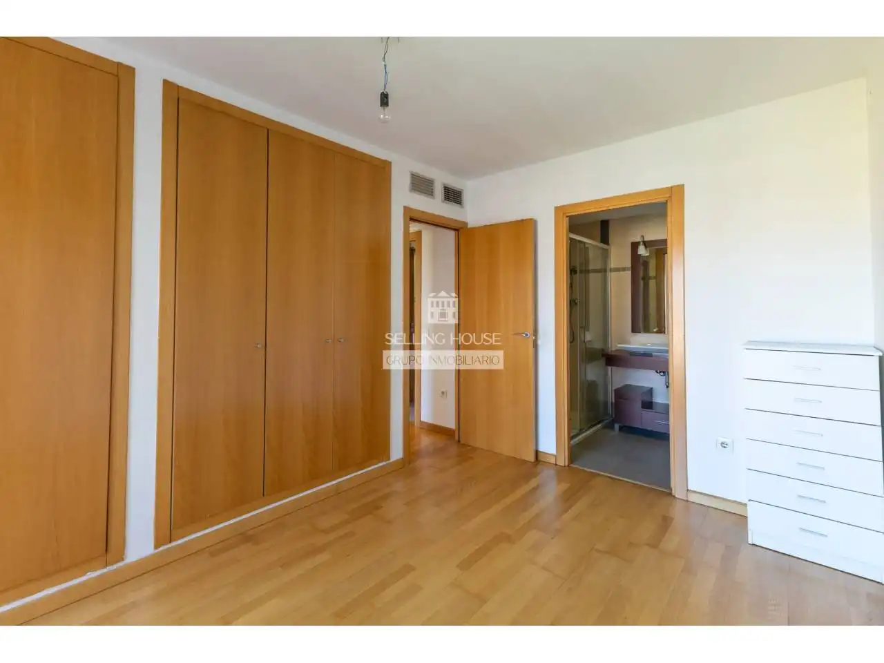 Schlafzimmer von Wohnung zum Verkauf in Valencia mit Klimaanlage, Heizung und Parkett