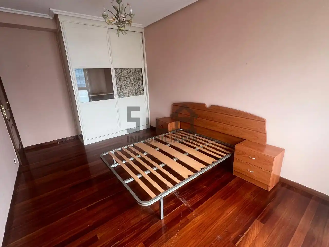 Bedroom of Flat for rent in Ourense Capital   with Heating, Parquet flooring and Furnished