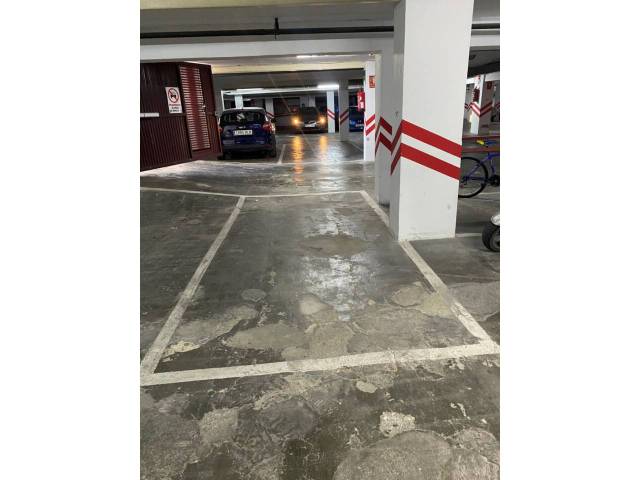 Garaje en Alquiler en Benidorm en Centro