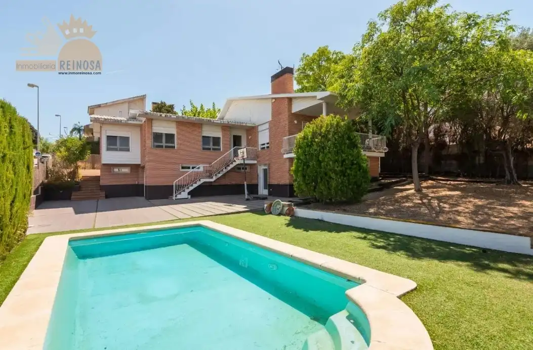 Vista exterior de Casa o xalet en venda en Molina de Segura amb Aire condicionat, Calefacció i Jardí privat
