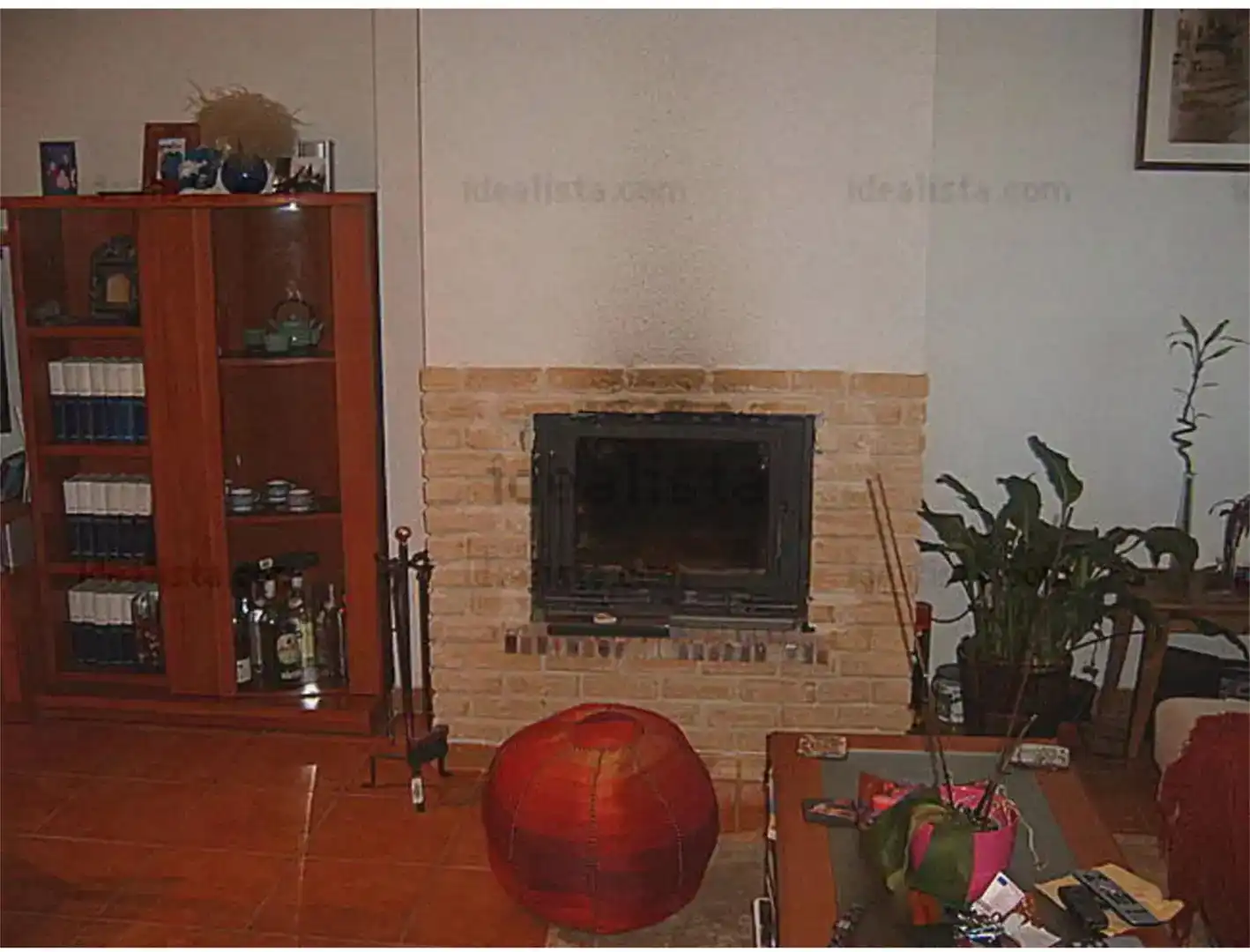 Sala d'estar de Casa o xalet en venda en Cabanillas de la Sierra amb Jardí privat, Piscina i Moblat