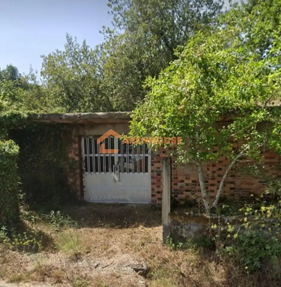 Residential zum Verkauf in A Bola 