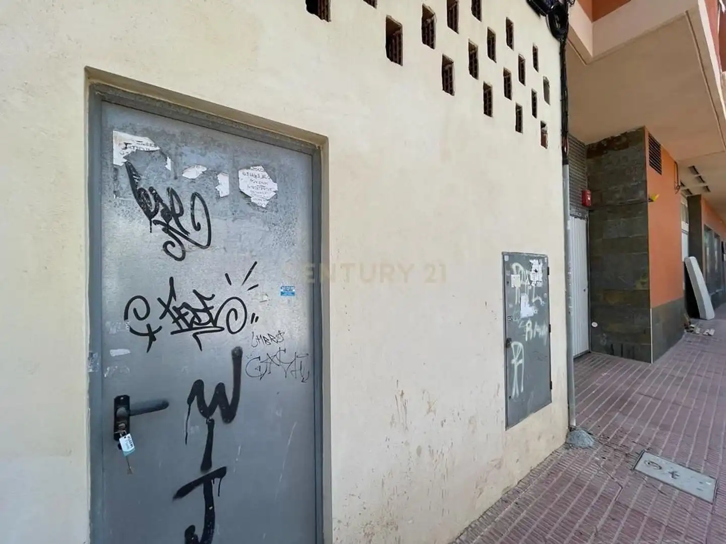 Geschaftsraum zum Verkauf in Calle de Meseguer, 185, Centro