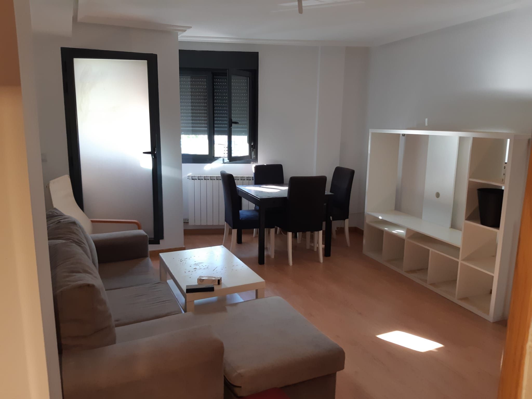 Sala d'estar de Pis de lloguer en  Zaragoza Capital amb Aire condicionat, Calefacció i Parquet