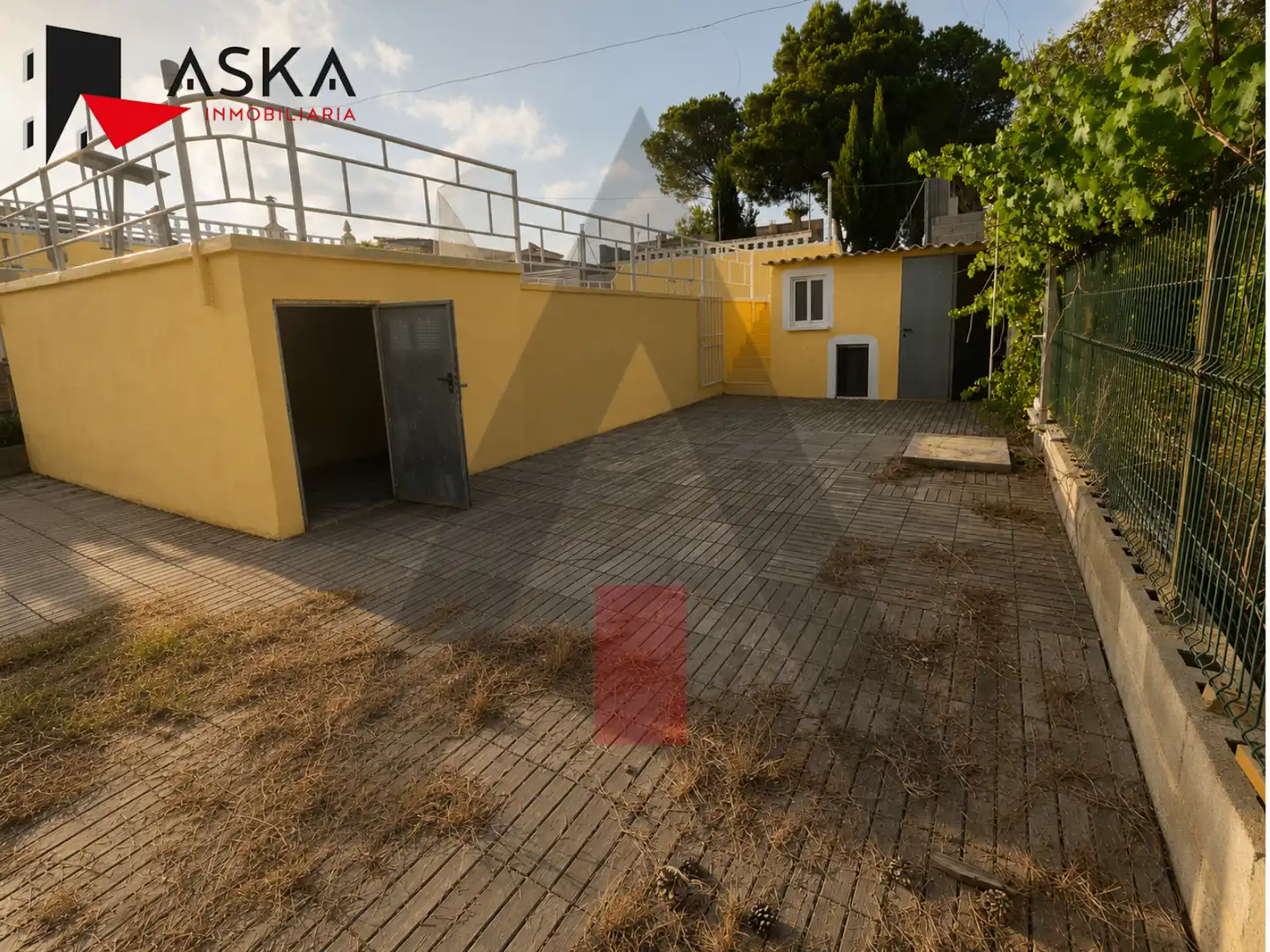 Terrassa de Casa o xalet en venda en Montserrat amb Jardí privat, Traster i Piscina