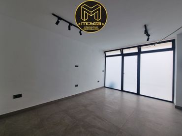 Local comercial en venda a Belén - San Roque