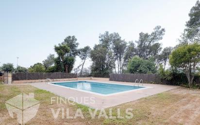 Swimming pool of Single-family semi-detached for sale in Caldes de Montbui  with Air Conditioner, Heating and Private garden