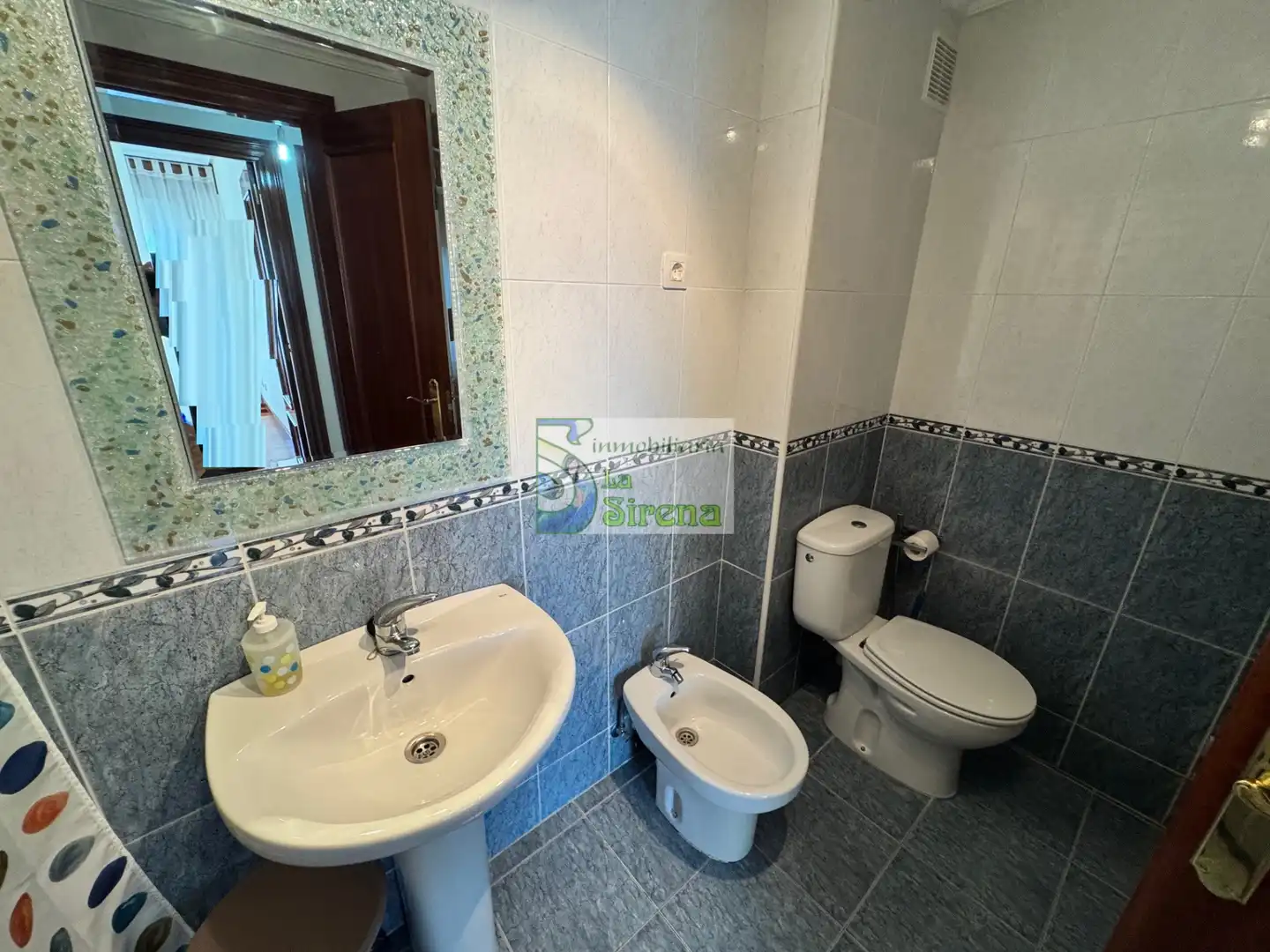 Baño de Piso en venta en Castro-Urdiales con Calefacción, Terraza y Trastero