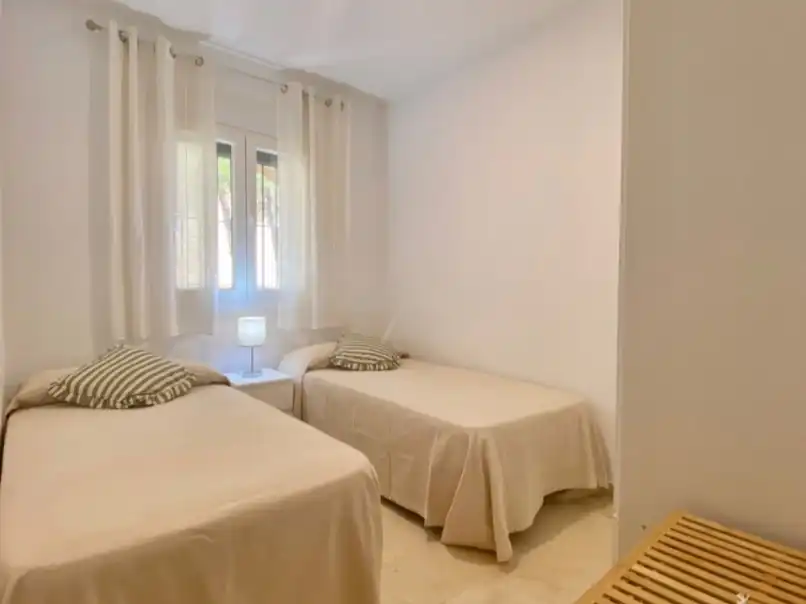 Mini appartamento con piscina in affitto a Calle Asdrúbal 4, imagen 2