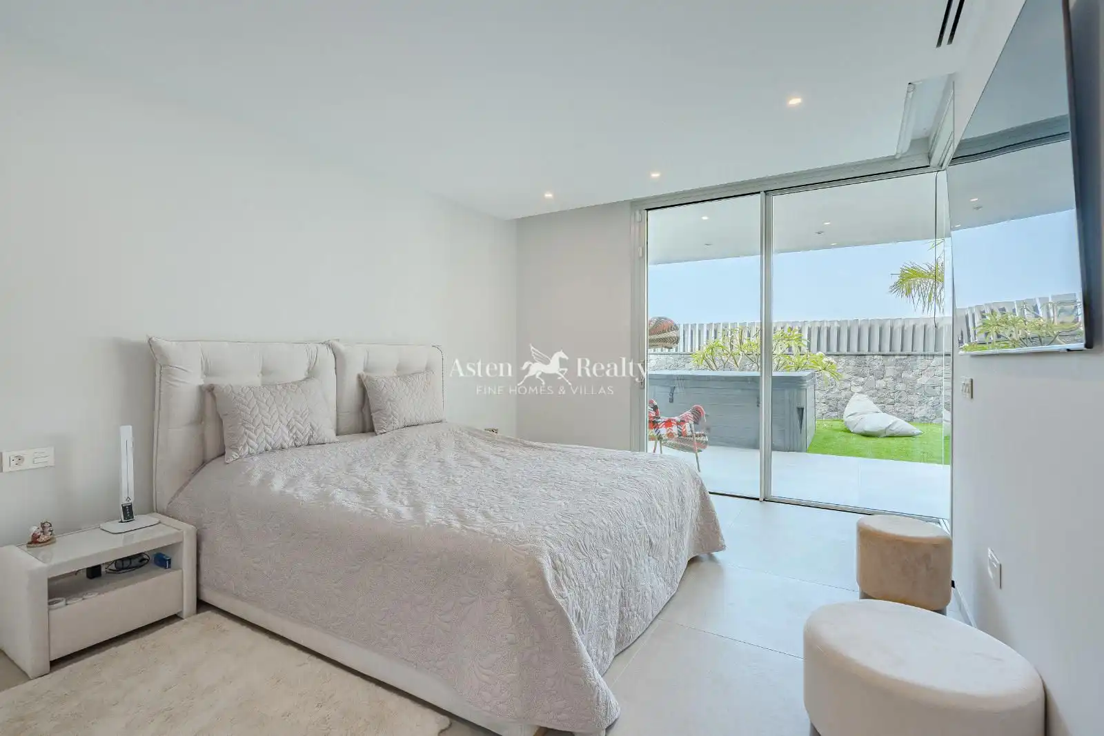 Bedroom of Houses for sale in Adeje  with Air Conditioner, Terrace and Swimming Pool